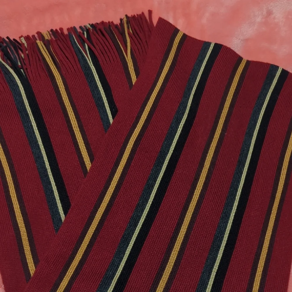 Roundtree & Yorke Red and Gold Striped Scarf
